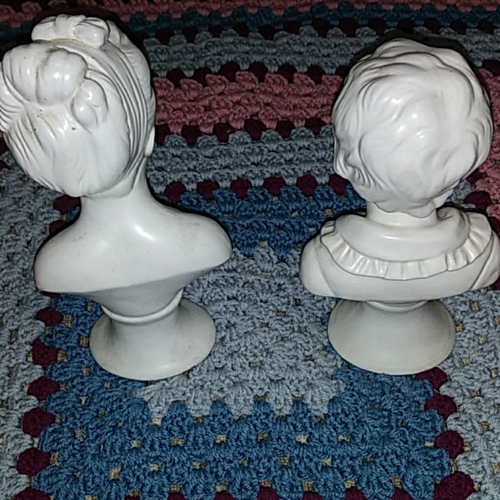 Bust - Picture 2 of 2